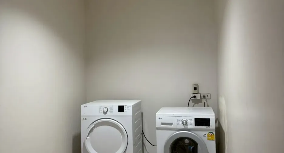 For rent 3 bedrooms house in Khlong Toei, Bangkok