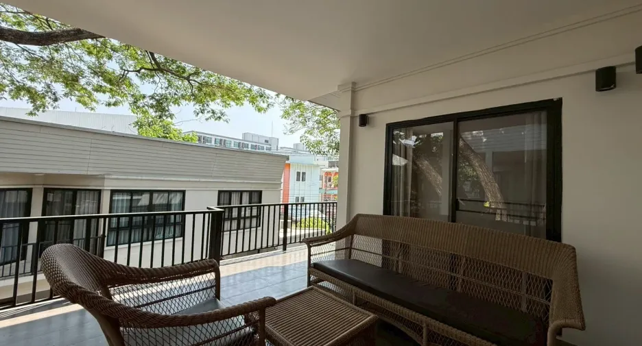 For rent 3 bedrooms house in Khlong Toei, Bangkok