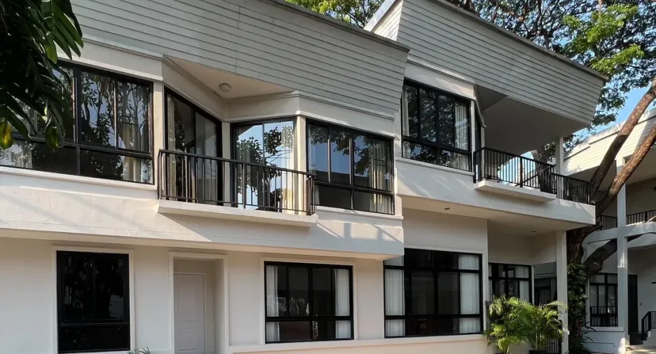 For rent 3 bedrooms house in Khlong Toei, Bangkok
