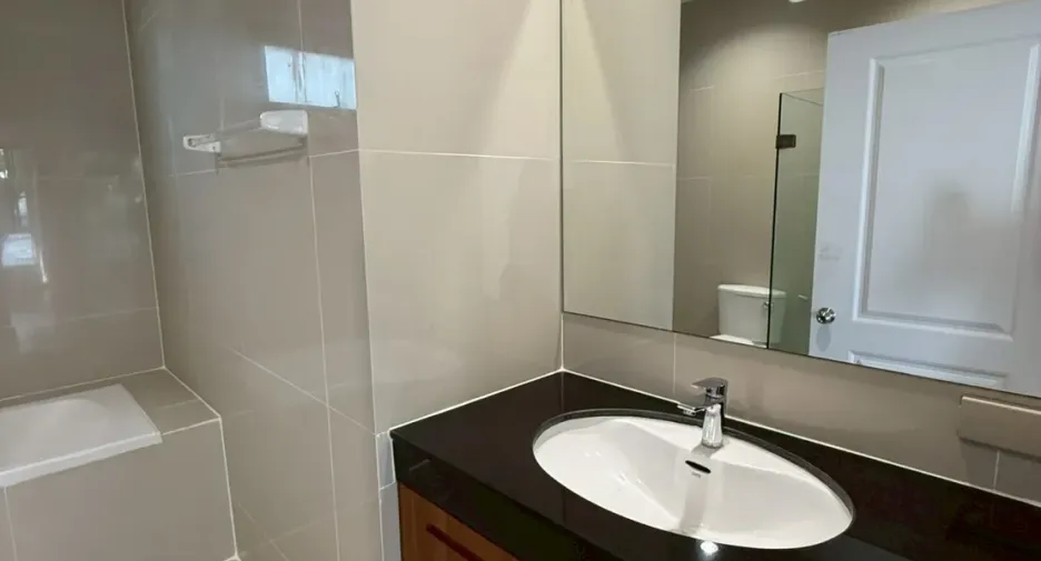 For rent 3 bedrooms house in Khlong Toei, Bangkok