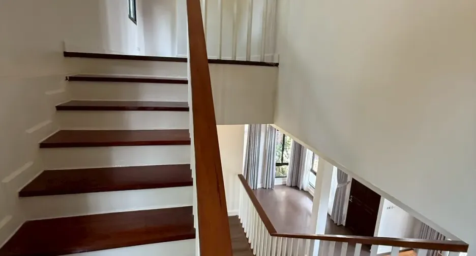 For rent 3 bedrooms house in Khlong Toei, Bangkok