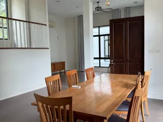 For rent 3 bedrooms house in Khlong Toei, Bangkok