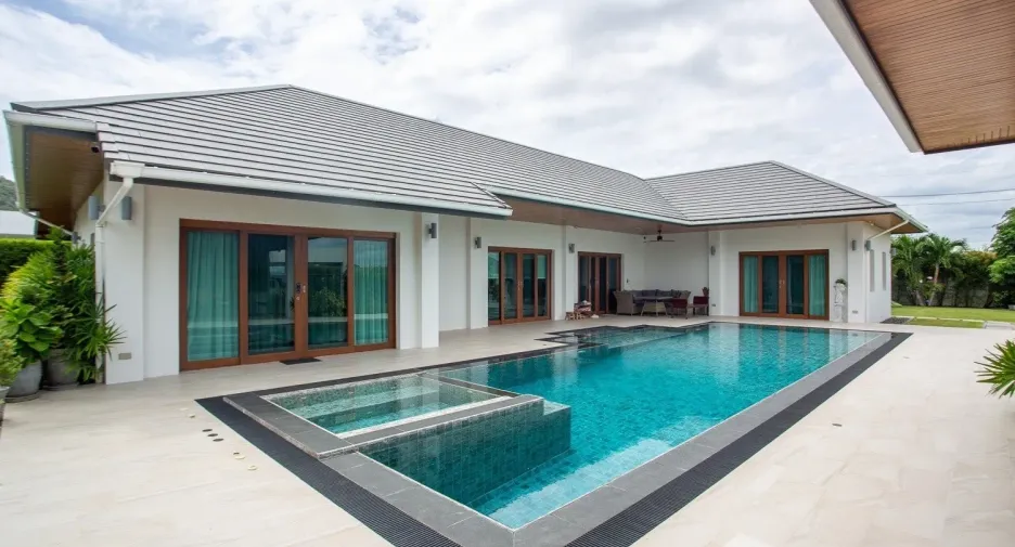 For sale 3 bedrooms villa in Hua Hin, Prachuap Khiri Khan
