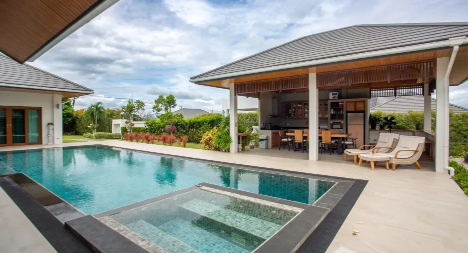 For sale 3 bedrooms villa in Hua Hin, Prachuap Khiri Khan