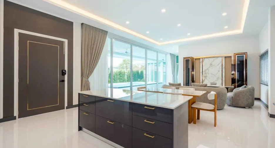 For sale 4 bedrooms villa in Hua Hin, Prachuap Khiri Khan
