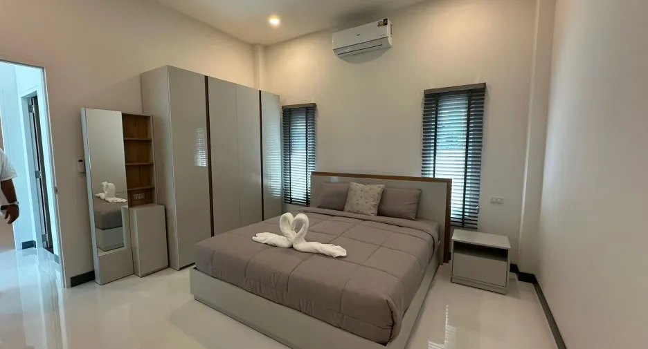 For sale 4 bedrooms villa in Hua Hin, Prachuap Khiri Khan