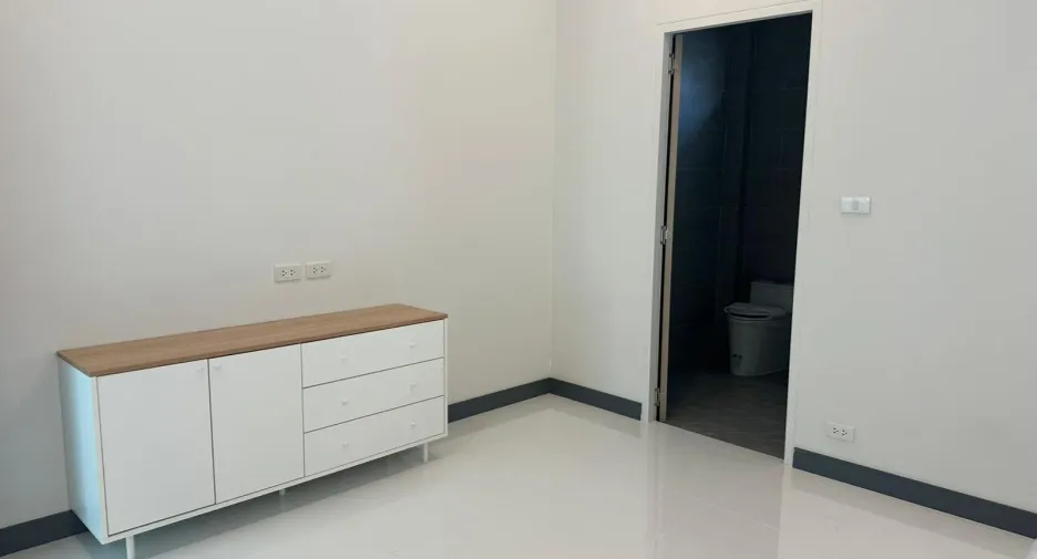 For sale 4 bedrooms villa in Hua Hin, Prachuap Khiri Khan