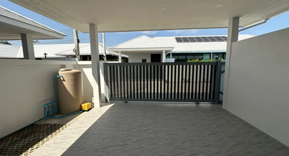 For sale 4 bedrooms villa in Hua Hin, Prachuap Khiri Khan