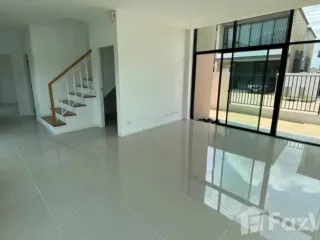For sale 3 bedrooms house in Mueang Ubon Ratchathani, Ubon Ratchathani