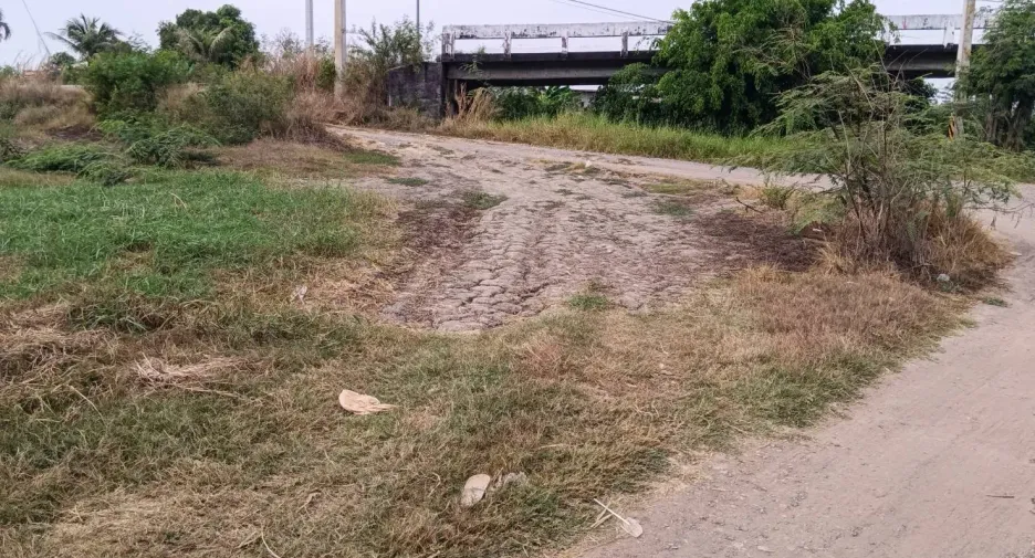 À vendre terrain à Bang Nam Priao, Chachoengsao