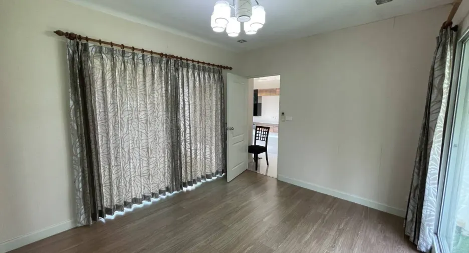 Casa en venta de 5 habitaciones en Thanyaburi, Pathum Thani