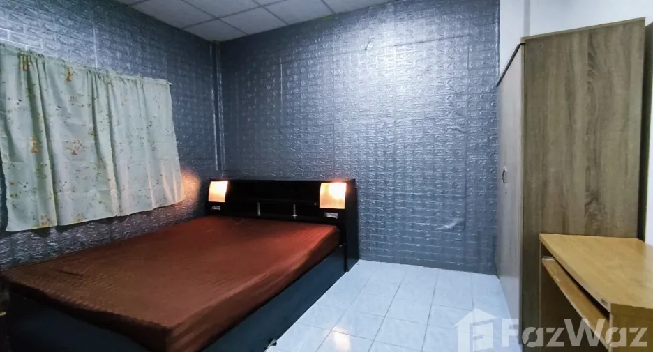 For sale 2 bedrooms townhouse in Si Maha Phot, Prachin Buri