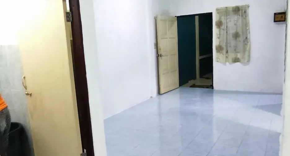 For sale 2 bedrooms townhouse in Si Maha Phot, Prachin Buri