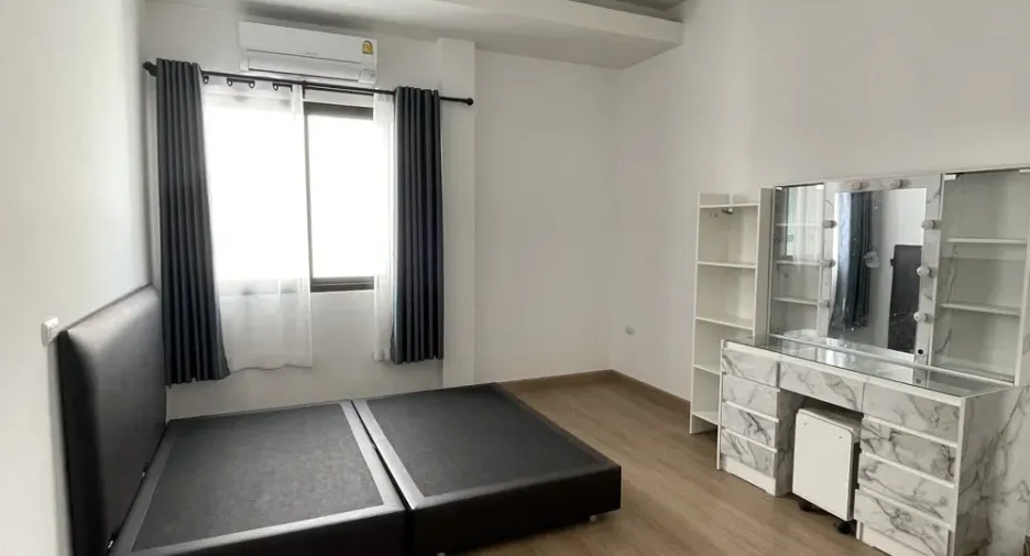 出售 3 卧室 独立屋 在 Mueang Rayong, Rayong