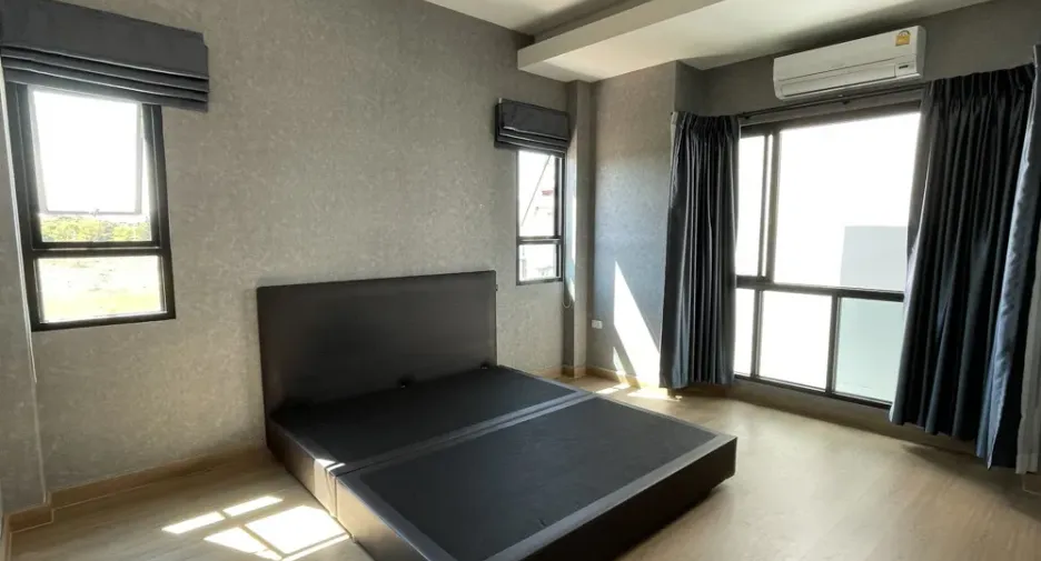出售 3 卧室 独立屋 在 Mueang Rayong, Rayong