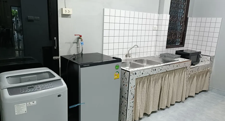 For rent 2 bedrooms townhouse in Mueang Trang, Trang