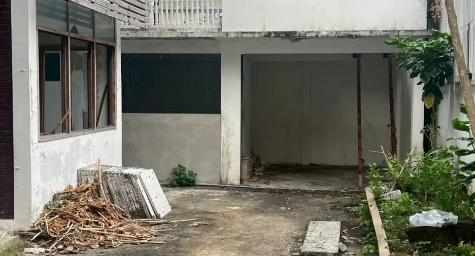 For rent retail Space in Khlong San, Bangkok