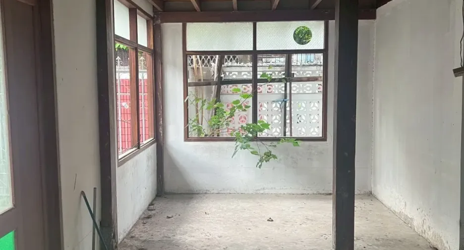 For rent retail Space in Khlong San, Bangkok
