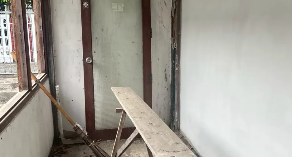 For rent retail Space in Khlong San, Bangkok