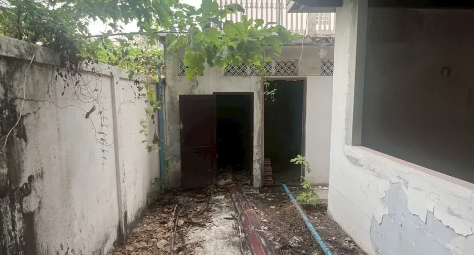 For rent retail Space in Khlong San, Bangkok