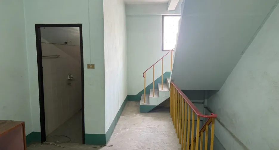 For sale 4 bedrooms townhouse in Mueang Buriram, Buriram