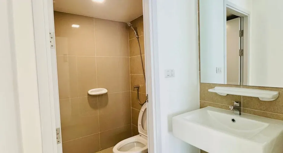 For rent 3 bedrooms townhouse in Mueang Chiang Mai, Chiang Mai