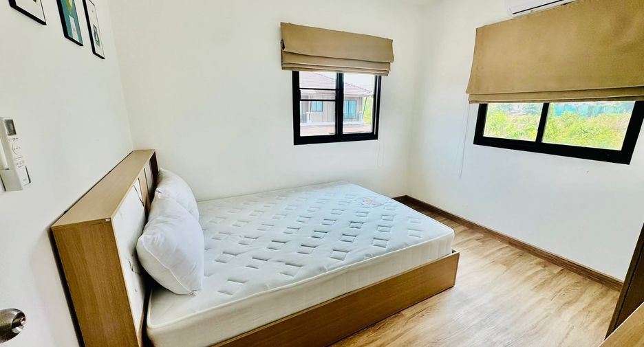 For rent 3 bedrooms townhouse in Mueang Chiang Mai, Chiang Mai