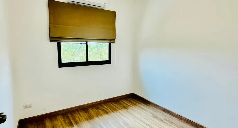 For rent 3 bedrooms townhouse in Mueang Chiang Mai, Chiang Mai