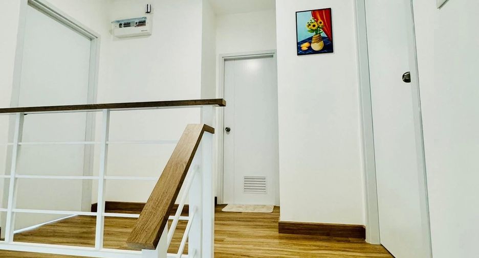 For rent 3 bedrooms townhouse in Mueang Chiang Mai, Chiang Mai