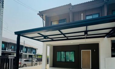 For rent 3 bedrooms townhouse in Mueang Chiang Mai, Chiang Mai