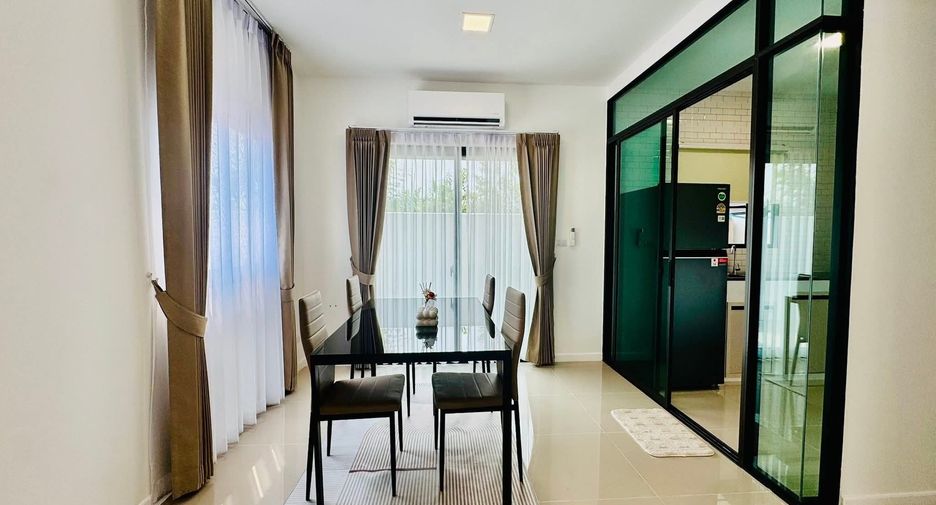 For rent 3 bedrooms townhouse in Mueang Chiang Mai, Chiang Mai