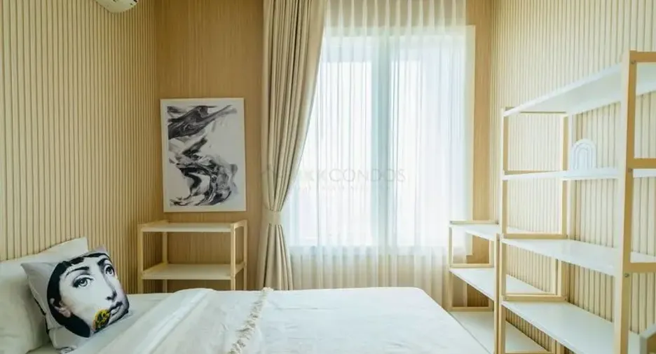 For rent 2 bedrooms condo in Khlong Toei, Bangkok