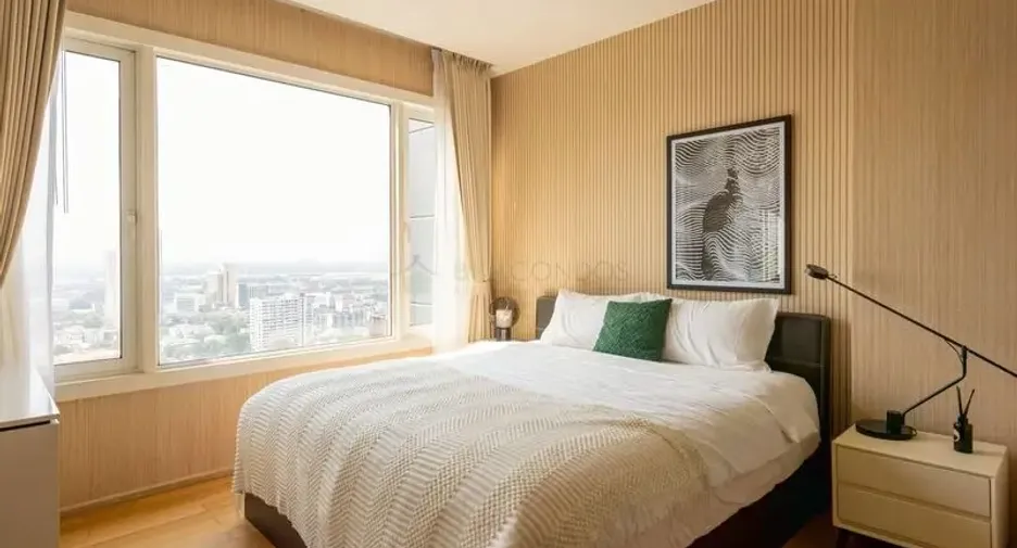 For rent 2 bedrooms condo in Khlong Toei, Bangkok