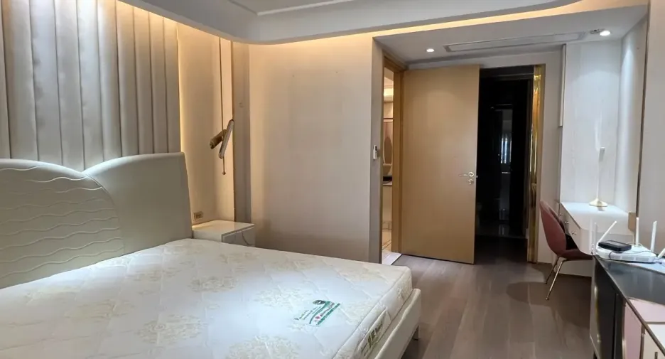 À vendre 3 chambres condo à Khlong Toei, Bangkok