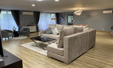 For rent 4 bedrooms condo in Watthana, Bangkok