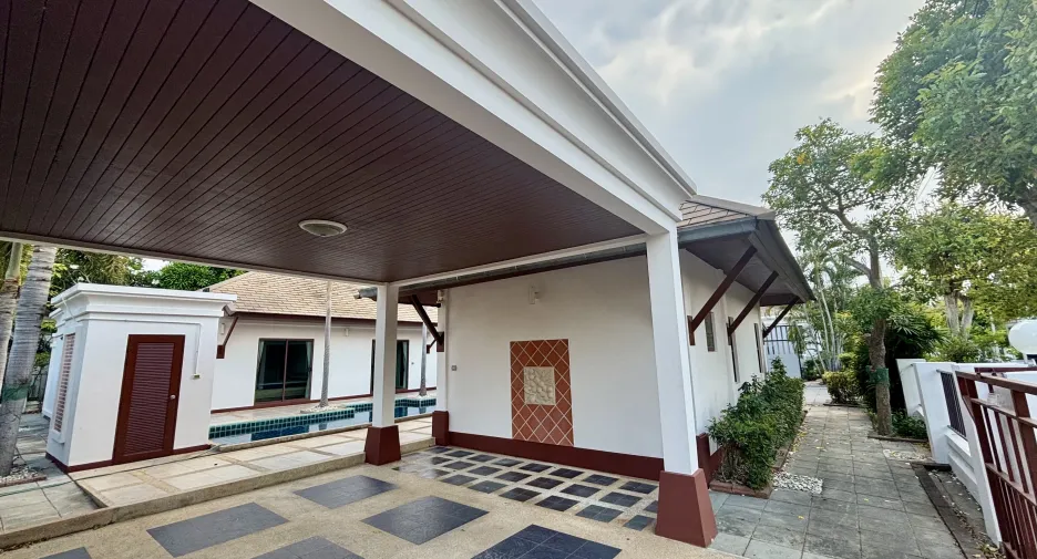 For sale and for rent 3 bedrooms villa in Hua Hin, Prachuap Khiri Khan