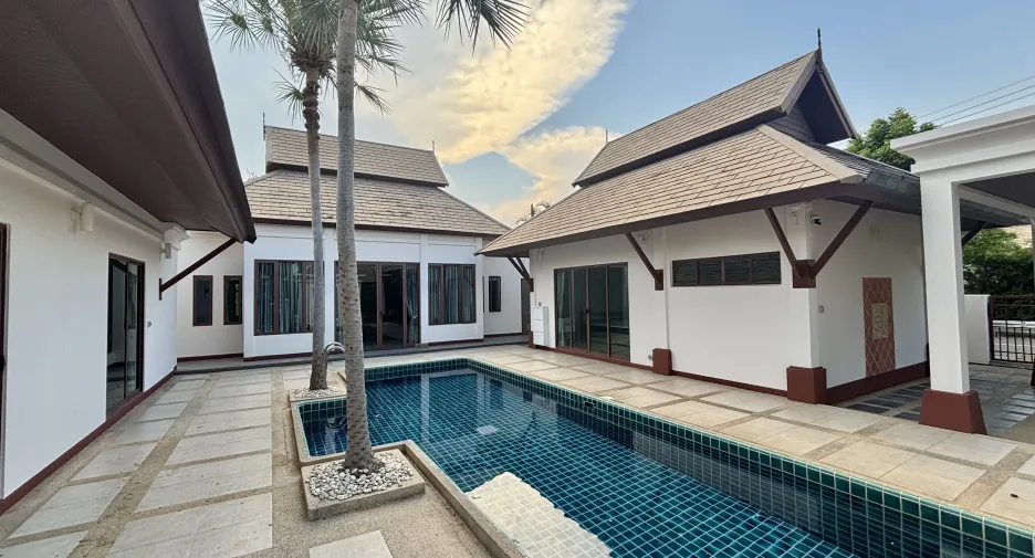 For sale and for rent 3 bedrooms villa in Hua Hin, Prachuap Khiri Khan