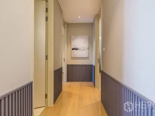 For rent and for sale 2 bedrooms condo in Pathum Wan, Bangkok