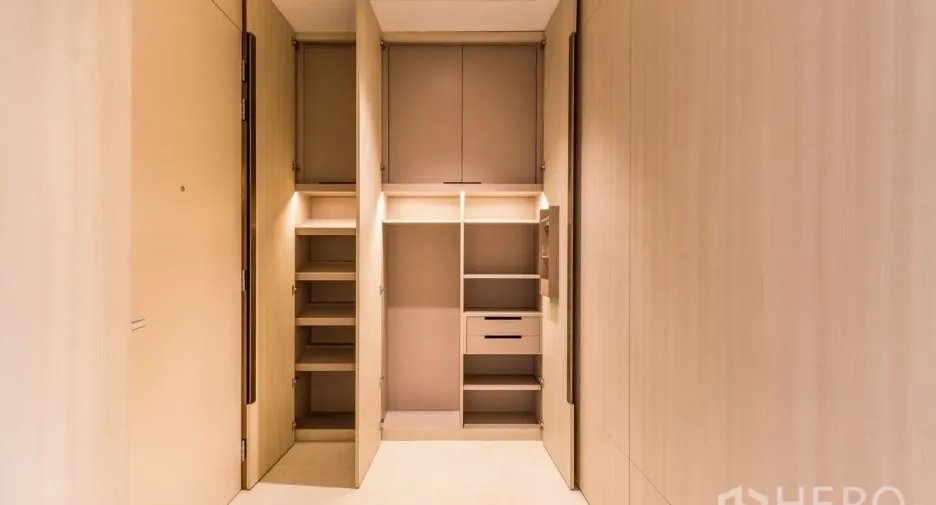 For rent and for sale 2 bedrooms condo in Pathum Wan, Bangkok