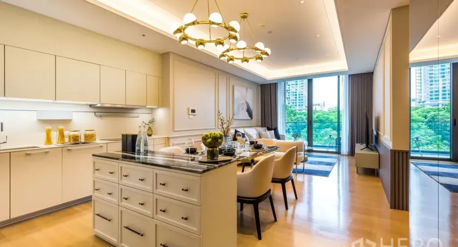 For rent and for sale 2 bedrooms condo in Pathum Wan, Bangkok