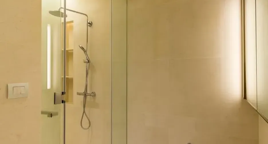 For rent and for sale 2 bedrooms condo in Pathum Wan, Bangkok