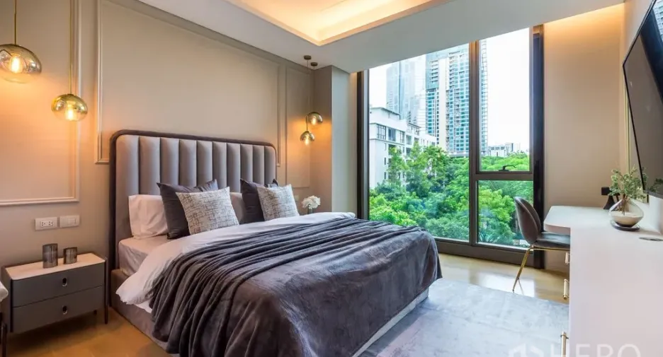 For rent and for sale 2 bedrooms condo in Pathum Wan, Bangkok