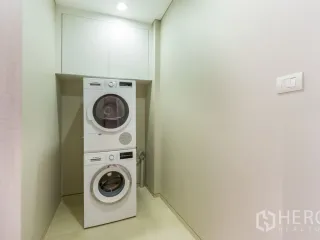 For rent and for sale 2 bedrooms condo in Pathum Wan, Bangkok