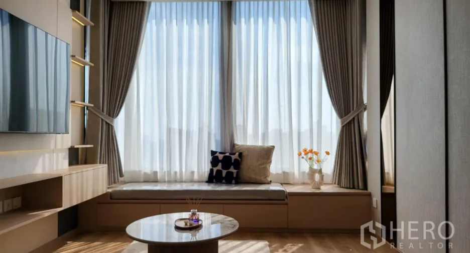 For sale 2 bedrooms condo in Watthana, Bangkok
