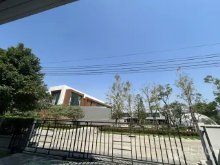 For rent 4 bedrooms house in Bang Phli, Samut Prakan