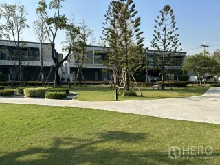 For rent 4 bedrooms house in Bang Phli, Samut Prakan