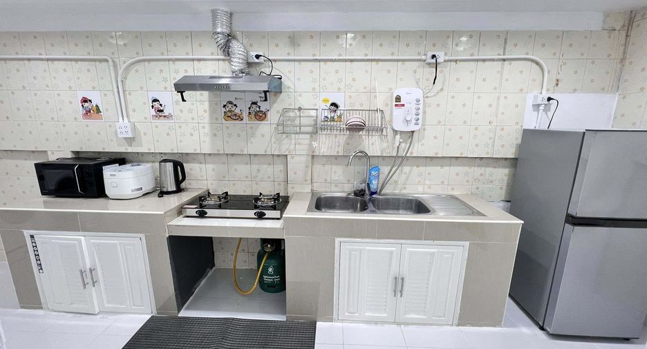 For rent 3 bedrooms townhouse in Mueang Phuket, Phuket