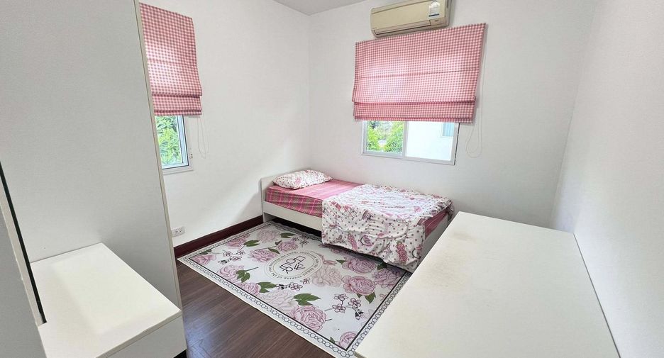 For rent 3 bedrooms townhouse in Mueang Phuket, Phuket