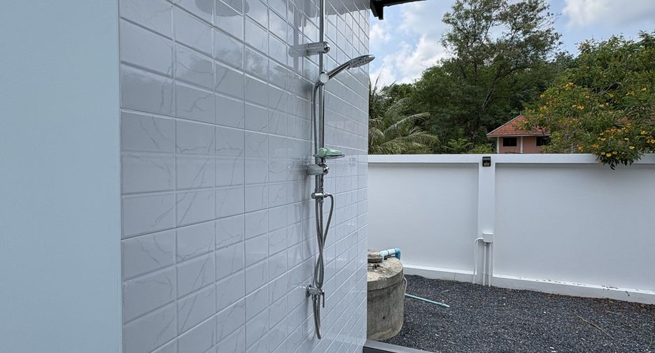For rent 4 bedrooms villa in Thalang, Phuket