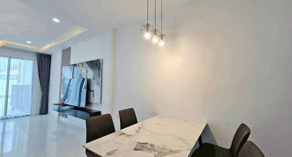 For rent 3 bedrooms townhouse in Thalang, Phuket